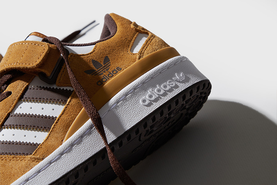 adidas forum low in brown/white